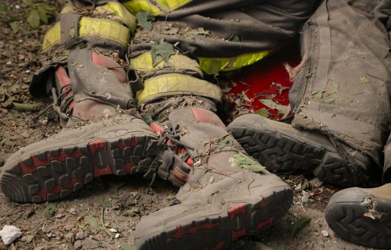Росіяни завдали прицільного ракетного удару по рятувальниках і співробітнику міськради в Харкові