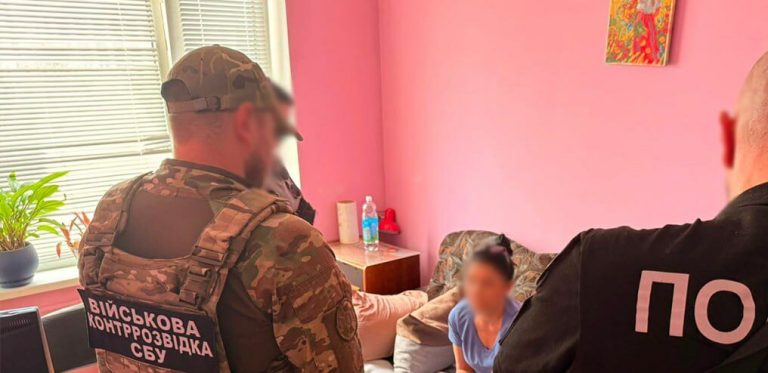 У Харкові медикиня нібито організувала схему, щоб домогтися звільнення зі служби