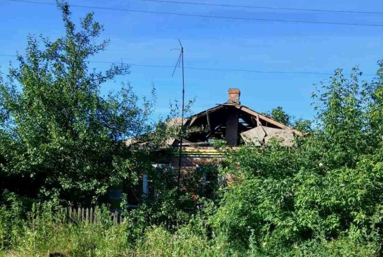 П’ятий день поспіль село на Харківщині перебуває під обстрілом росіян