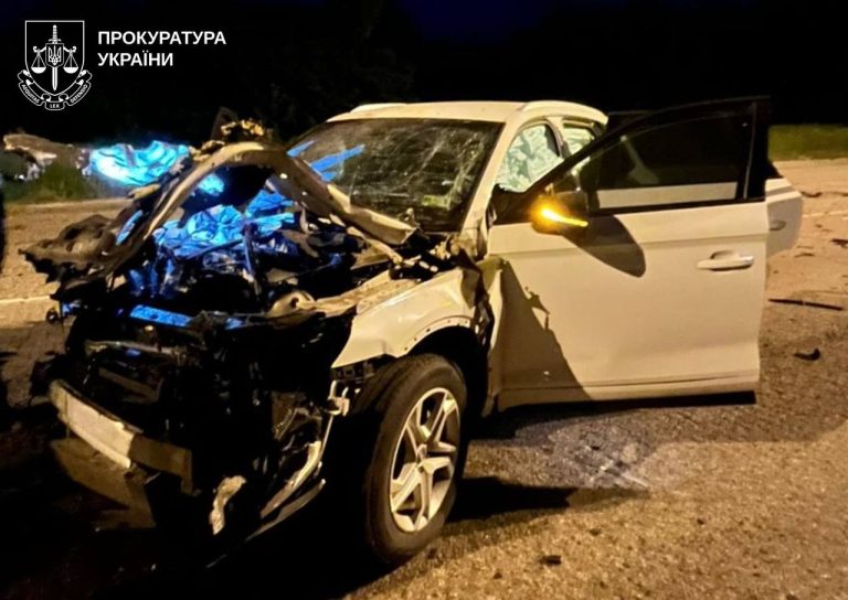 Прокуратура: у Харкові FPV-дрон на оптоволокні атакував автівку — оприлюднено відео