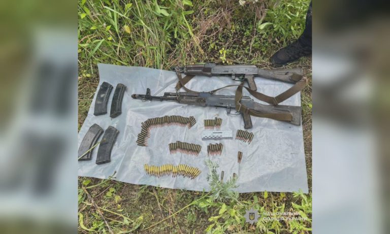 Харків’янин ішов із гранатою по вулиці — поліція викрила його прихований арсенал