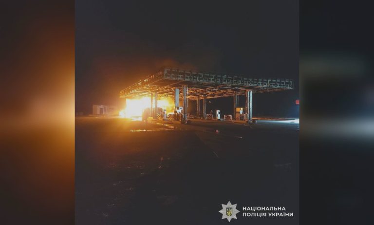 У Харкові й Чугуєві росіяни влучили по підприємствах, у області пошкоджено кілька автозаправок (фото)