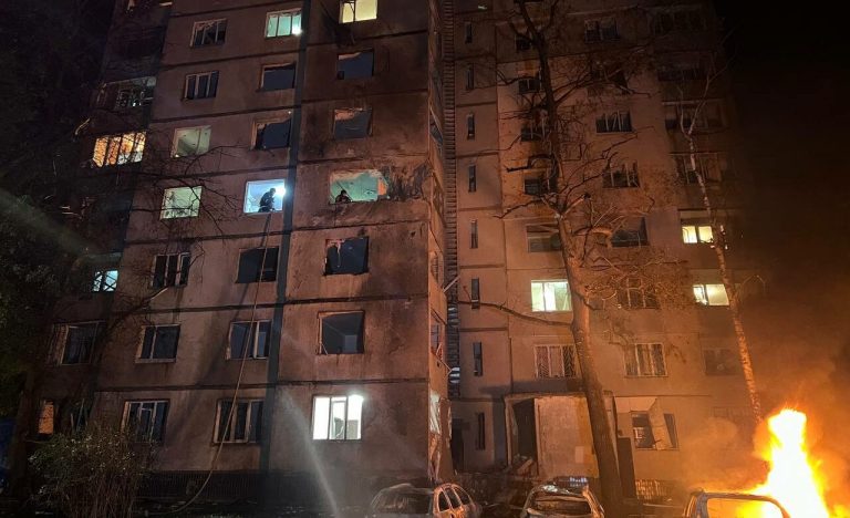 Ракетний обстріл Чугуєва з боку РФ: троє загиблих, шестеро поранених