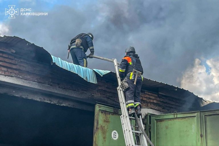 Російський удар БпЛА спричинив пожежу в Чугуєві — фото