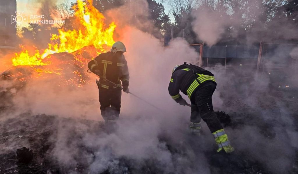 Пожежа у Васищевому — дах складської будівлі