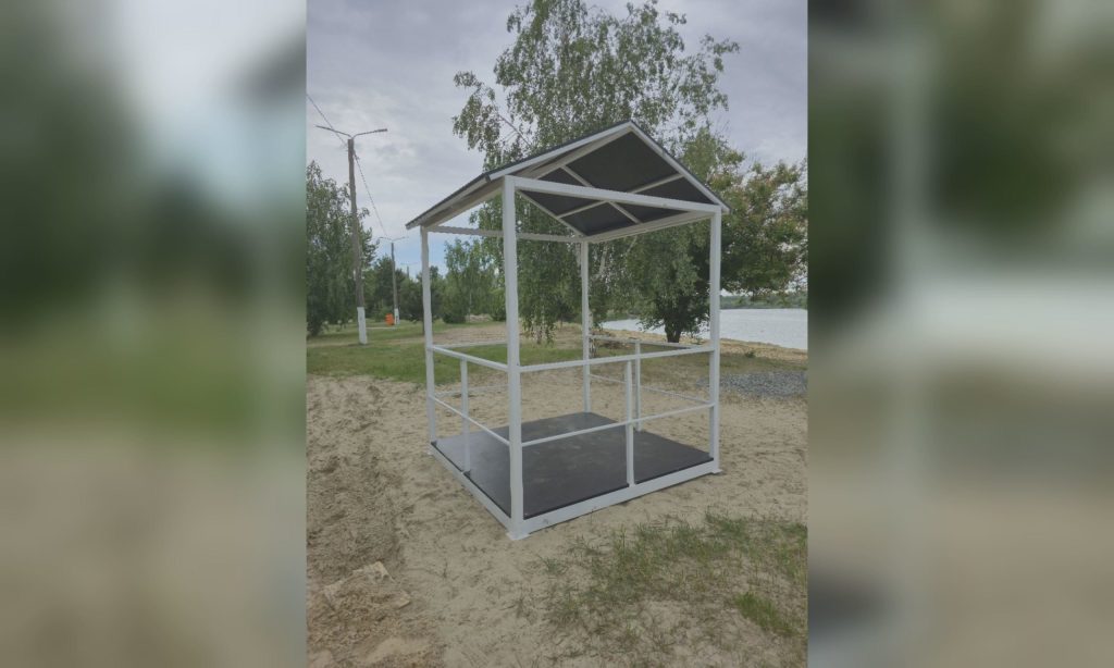 Міський пляж у Журавлівському гідропарку