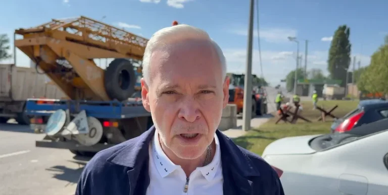 Терехов: по Харкову влучили чотири КАБ, ушкоджені лікарні (відео)