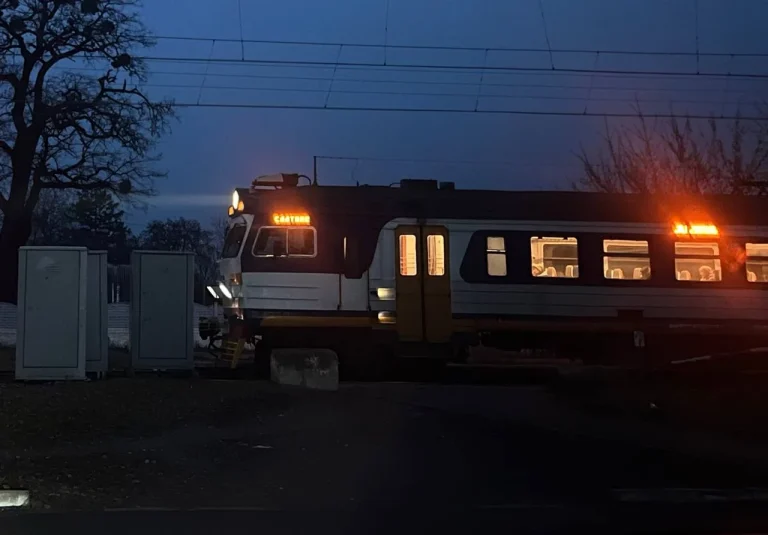 До понеділка скасовано кілька електричок на маршруті Харків–Дергачі: у чому причина