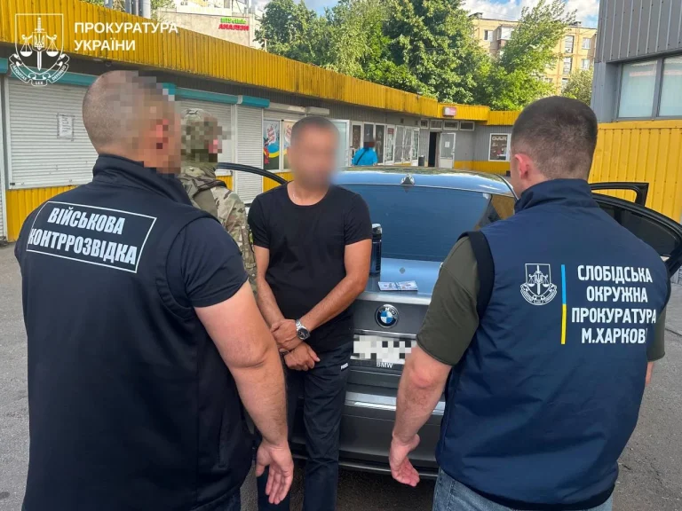 У Харкові затримали зловмисника, який планував вивезти людину до Білорусі, переодягнувши її під військового