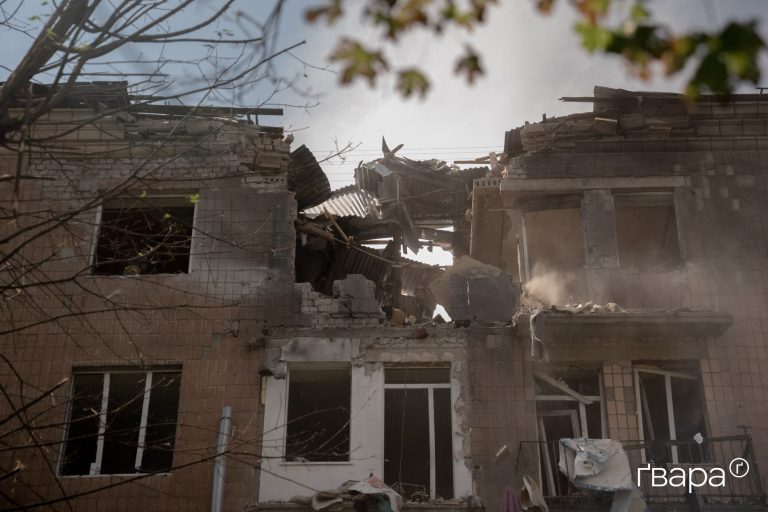 Аварійно-рятувальні роботи на місці ракетного удару в Харкові завершено