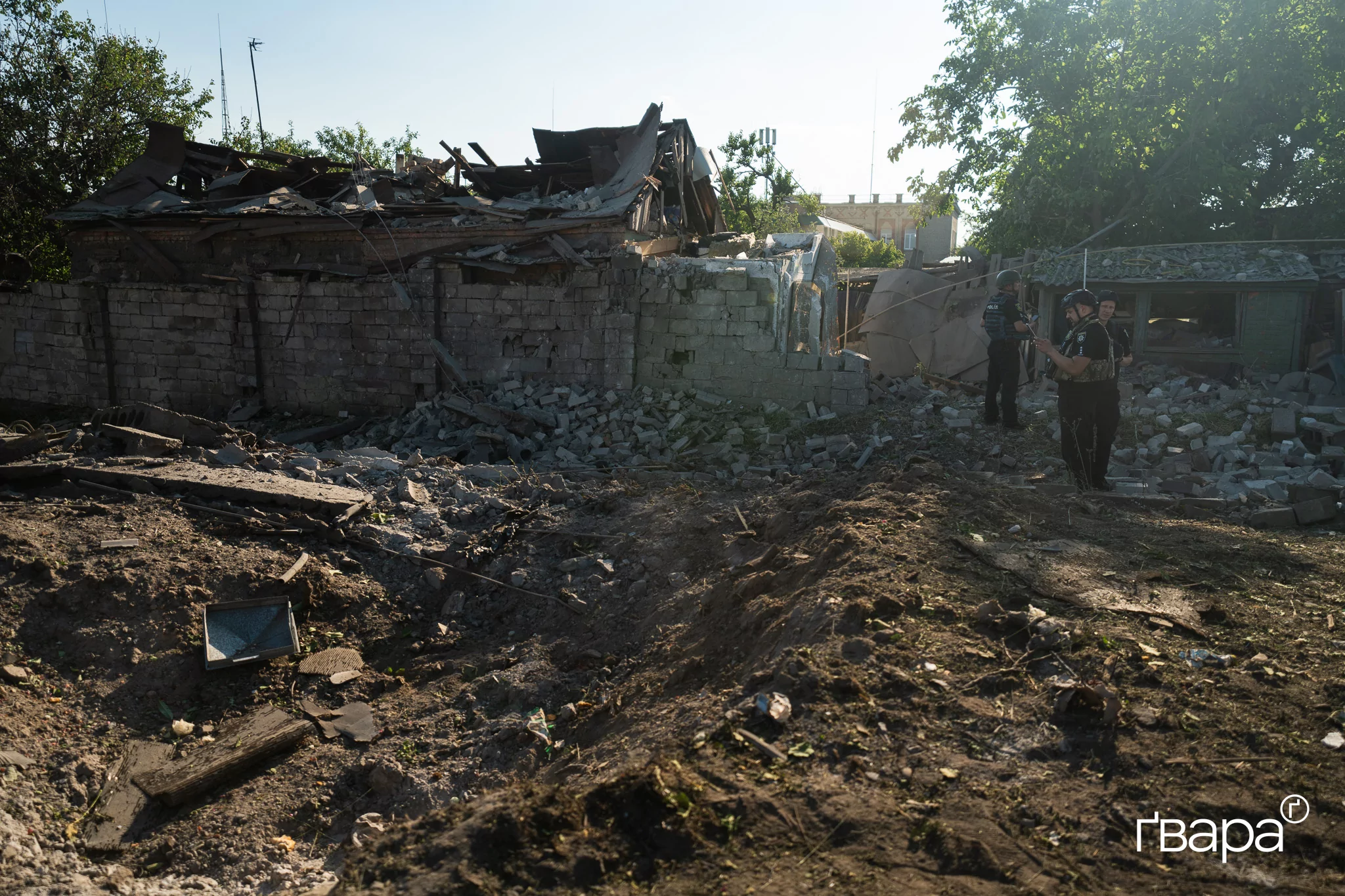 Рятувальники на місці — фото