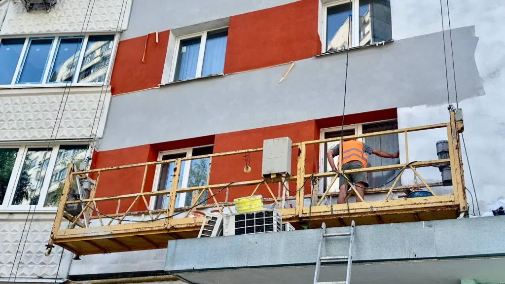 Утеплення підвалу та техповерху у відновлюваному будинку