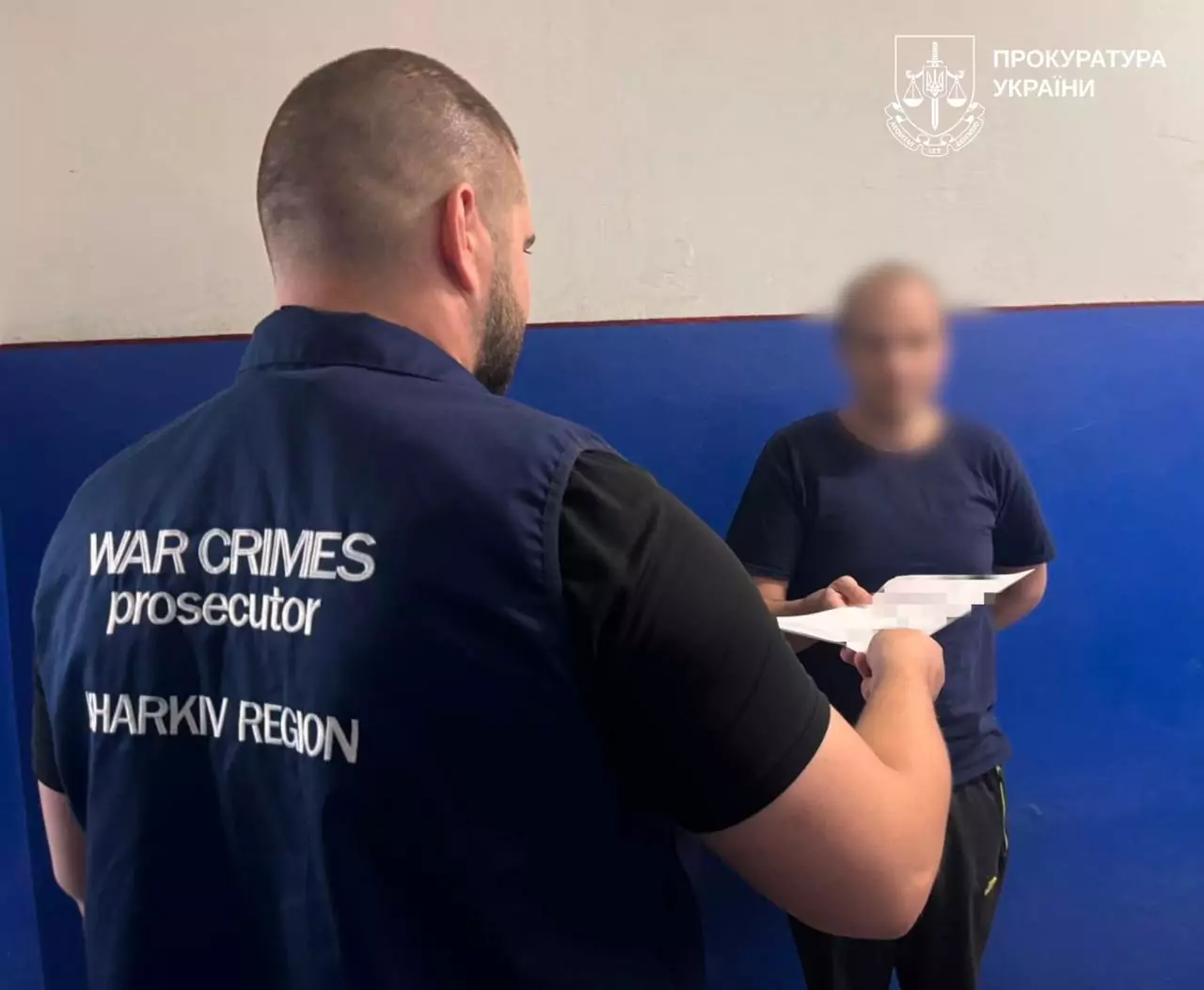 Російські військові отримали підозри за жорстоке поводження з мешканцем Вовчанських Хуторів