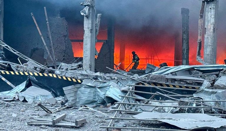 «Нова пошта» відшкодує вартість посилок, знищених під час удару по Ізюму