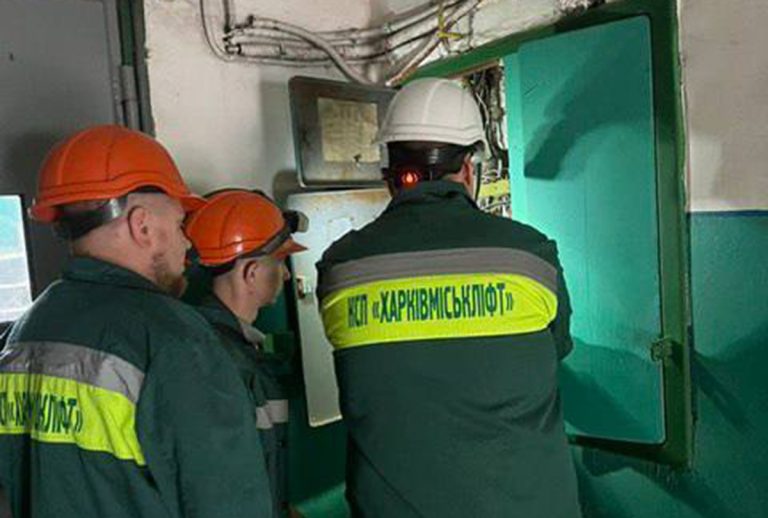 У Харкові за тиждень у ліфтах опинилися майже 280 осіб — фото