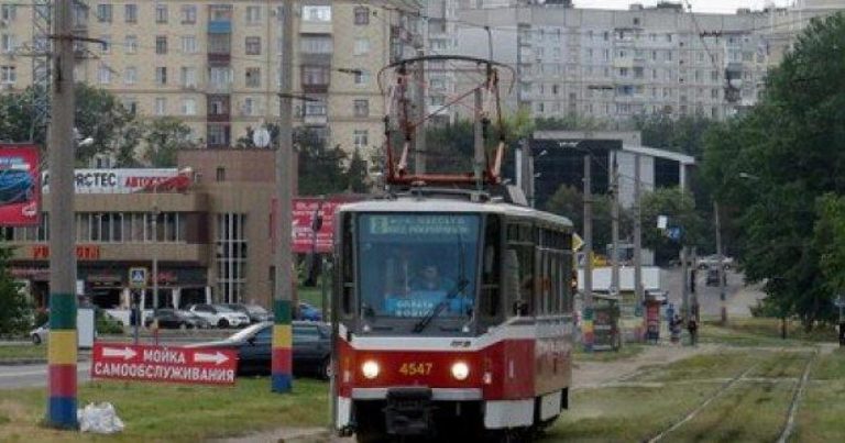 У Харкові на майже весь день призупинять рух частини трамваїв і тролейбусів