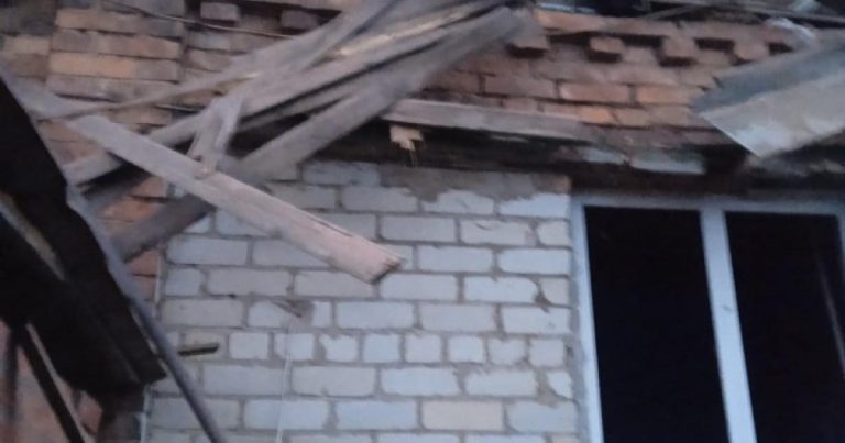 Ворожі обстріли залишили передмістя Харкова без електрики