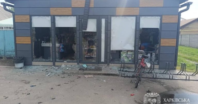 На Харківщині російські обстріли пошкодили птахоферму, підприємство та автозаправку
