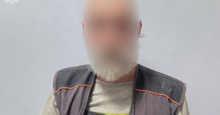 У Харківській області чоловіка підозрюють у розбещенні 12‑річної сусідки