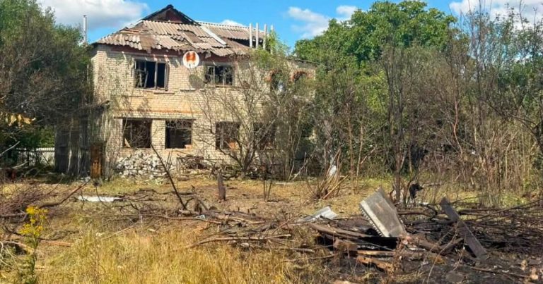 Троє жителів Харківщини постраждали внаслідок атак дронів