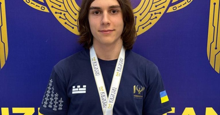 Учень із Харкова виборов перше місце на міжнародних змаганнях з інформатики