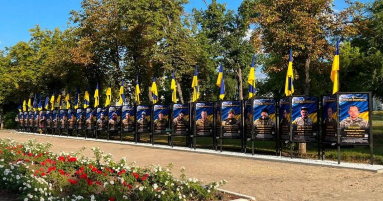 Ще одну Алею Героїв урочисто відкрили на Харківщині
