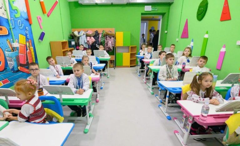 53% харківських дітей навчаються в підземних школах