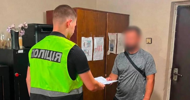 У Харкові чоловік перепродав за 500 доларів автомобіль, привезений йому на ремонт