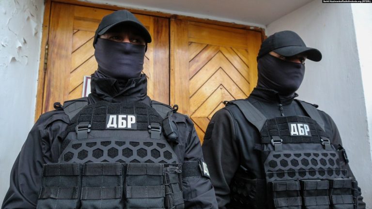ДБР провело на Харківщині спецоперацію з обшуками