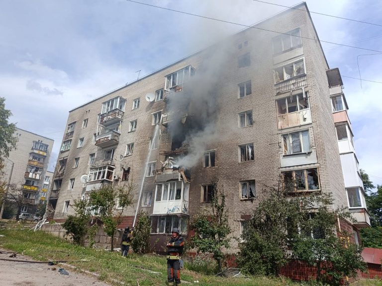 Авіаудари РФ по Ізюму: четверо людей поранені