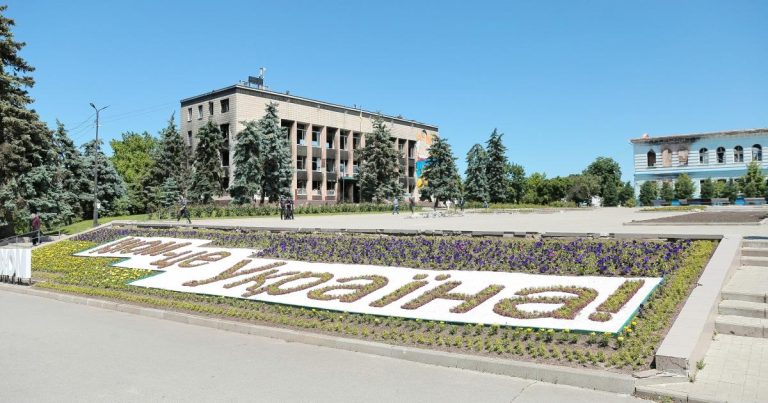 Місто на Харківщині зазнало ракетного удару касетними боєприпасами