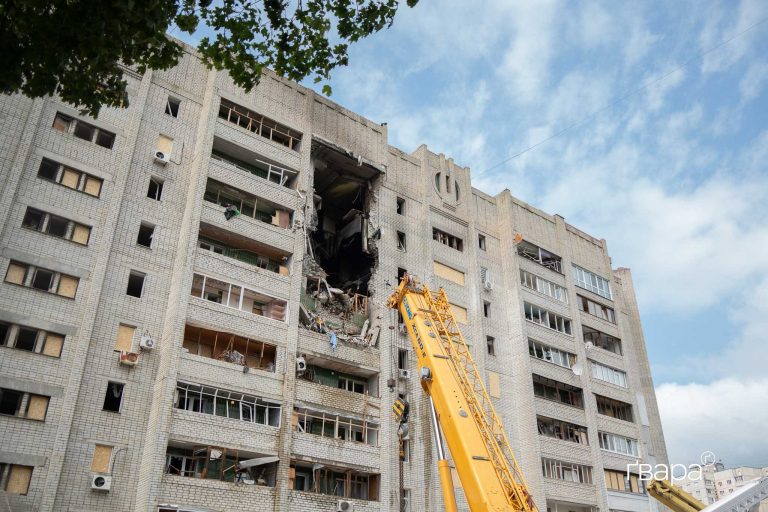 На Салтівці у Харкові завершили розчистку наслідків удару по багатоповерхівці