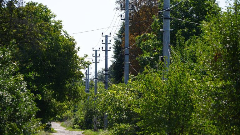 У передмісті Харкова завершили реконструкцію електромереж