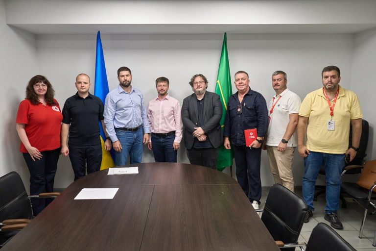 Підготовка Харкова до зими: Червоний Хрест забезпечує місто генераторами та технікою — «Інфосіті»
