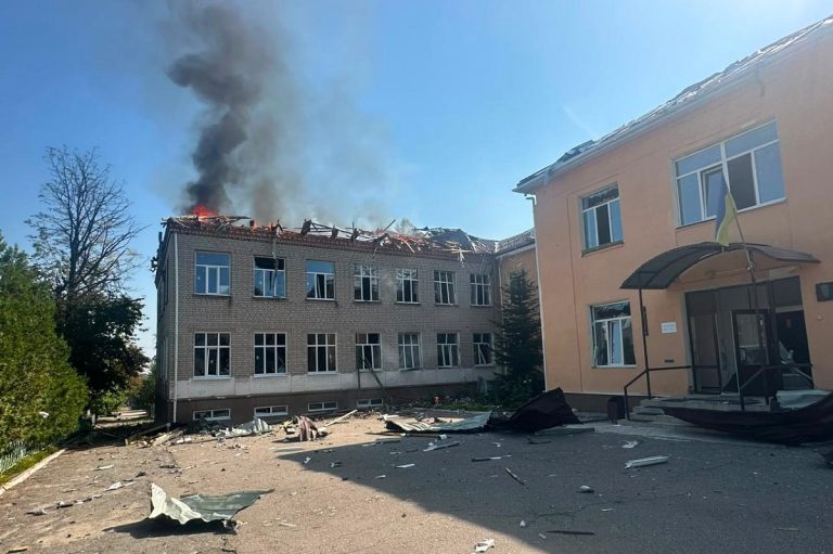 Окупанти нанесли ракетний удар по Балаклії — є постраждалі