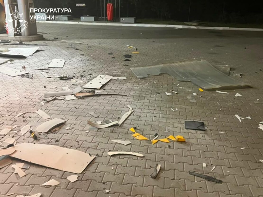 Наслідки пошкоджень на АЗС — інший ракурс