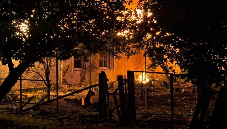 Під час російського обстрілу Балаклії постраждала сім’я з дитиною