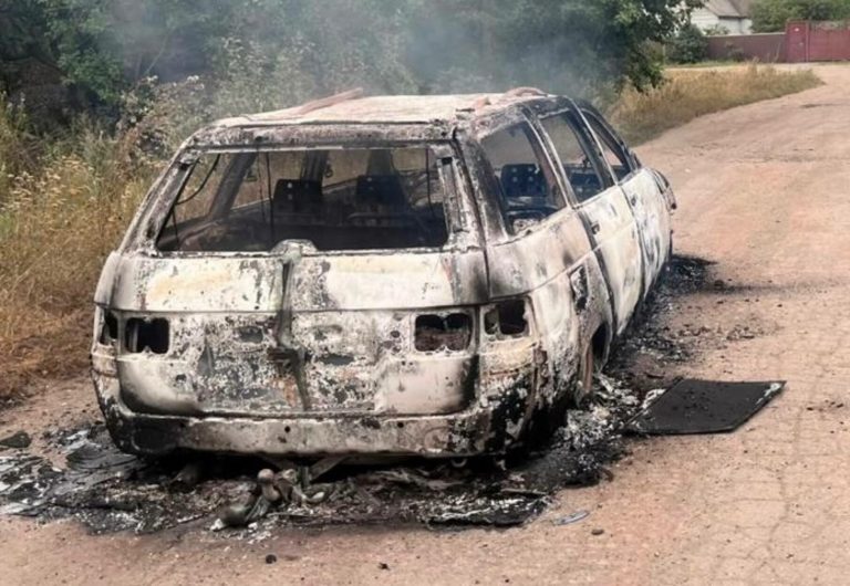 FPV-дрон поцілив у авто на Харківщині — водій у критичному стані