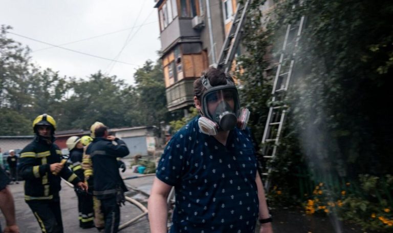 Пожежа у п’ятиповерхівці в Харкові: врятовано двох мешканців