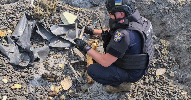 У Богодухові сапери вивезли уламки ракети з підприємства