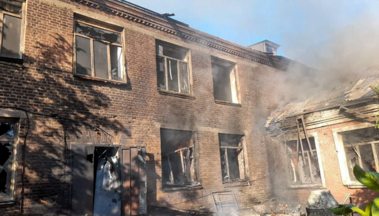 Російські війська завдали ракетного удару по навчальному закладу в Балаклії