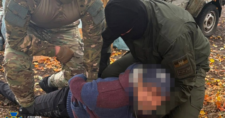 У наметі спіймали інформатора, який збирав дані про захисників Харкова