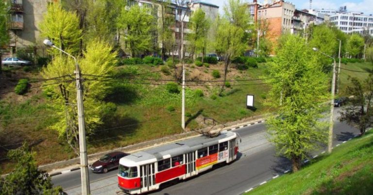 У центральній частині Харкова трамваї й тролейбуси курсуватимуть за зміненими маршрутами