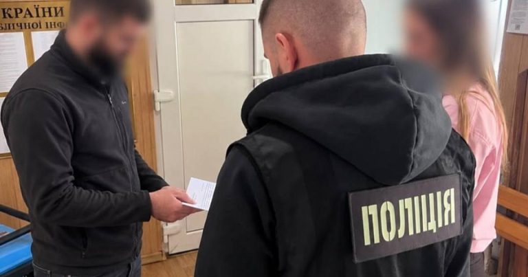 У Харкові затримали самозванця, що видавав себе за поліцейського