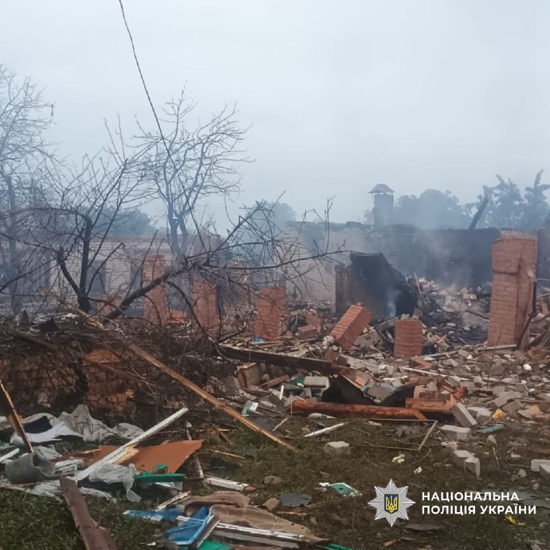 Рятувальні служби працюють на місцях обстрілів