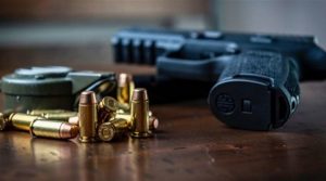 Харків'яни дедалі частіше декларують зброю