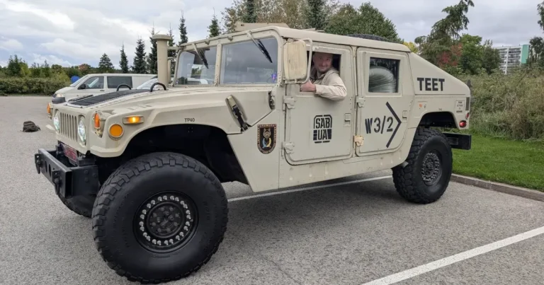 Польща затримала на кордоні Humvee, яке естонські волонтери везли для харківських військових