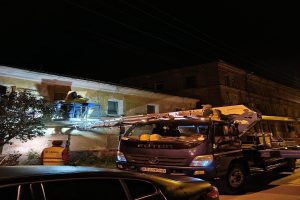 У Харкові ліквідують наслідки нічового обстрілу окупантів (фото)
