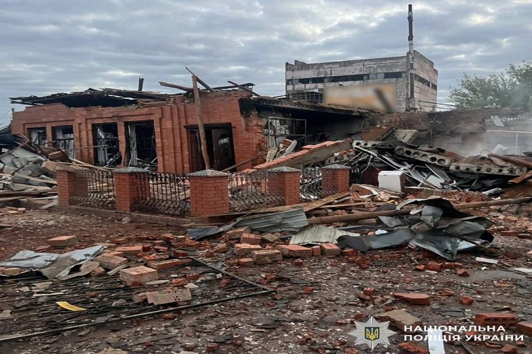 Ворожі удари по Харкову та сімох районах області