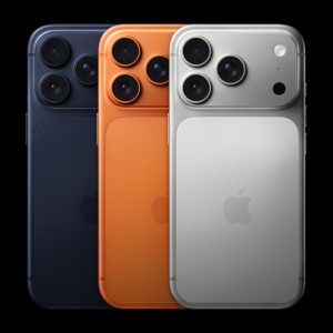 три кольори серії: Silver, Cosmic Orange, Deep Blue